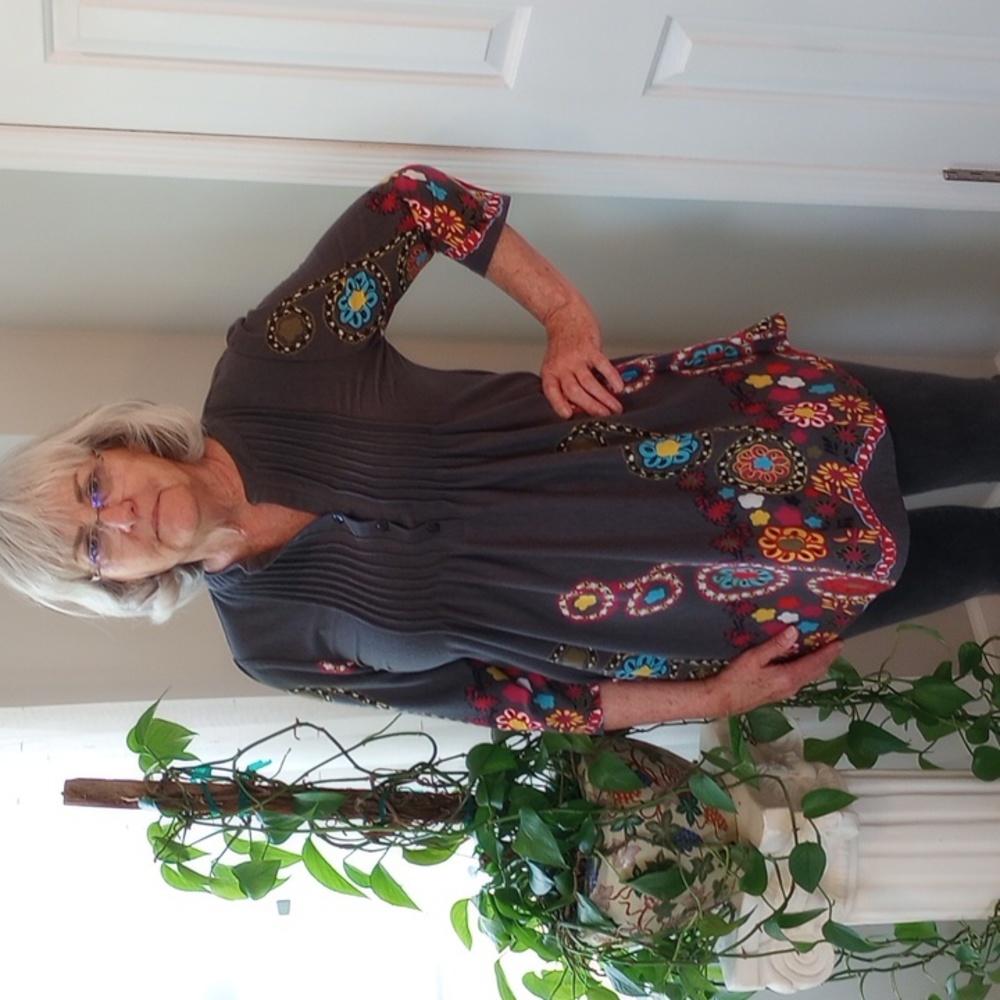 Floral Tunic - Picture 2 of 7